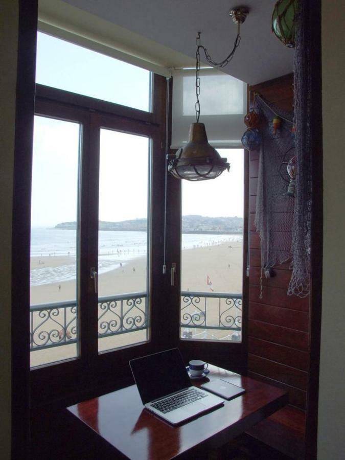 Vivienda En Gijon Frente Al Mar Villa Luaran gambar